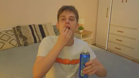 Snapshot of boicute chatting on October 28, 6:17 am ALEXPVT IS OPEN online show from October 28, 6:17 am