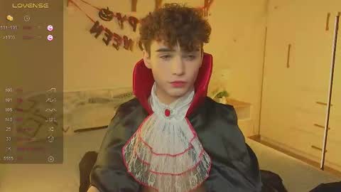 Snapshot of boicute chatting on October 31, 8:04 am ALEXPVT IS OPEN online show from October 31, 8:04 am