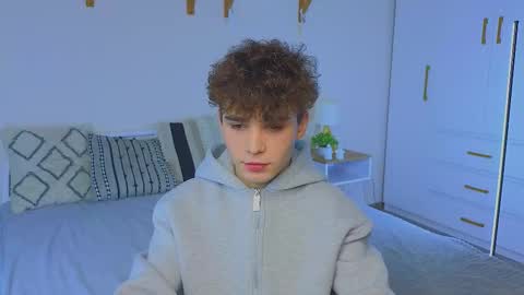 Snapshot of boicute chatting on November 7, 9:31 am ALEXPVT IS OPEN online show from November 7, 9:31 am