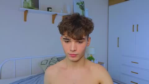 Snapshot of boicute chatting on November 16, 1:17 pm ALEXPVT IS OPEN online show from November 16, 1:17 pm