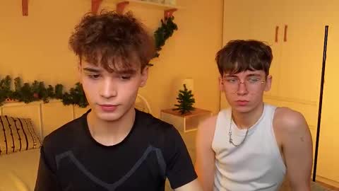 Snapshot of boicute chatting on December 4, 2:26 pm ALEXPVT IS OPEN online show from December 4, 2:26 pm