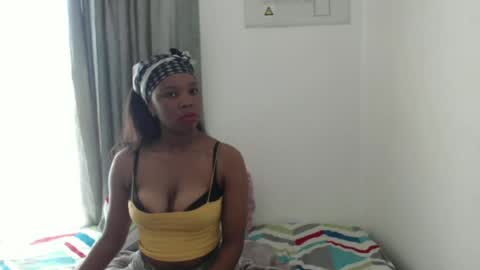 Snapshot of boitylips chatting on July 3, 9:27 am boitylips online show from July 3, 9:27 am