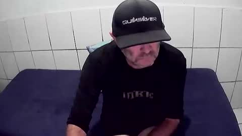 Cesar Augusto Pierdona online show from December 21, 5:09 pm