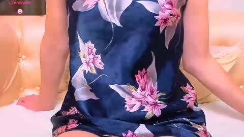 Mia online show from February 10, 3:10 am