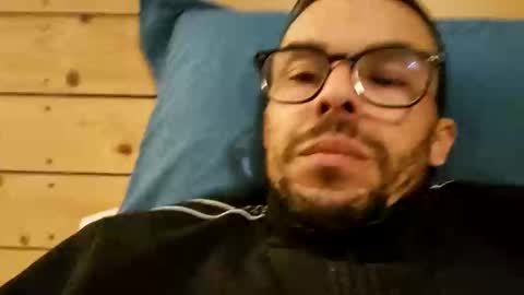 Snapshot of bomale89 chatting on December 23, 1:56 pm bomale89 online show from December 23, 1:56 pm