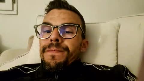 Snapshot of bomale89 chatting on October 31, 9:16 pm bomale89 online show from October 31, 9:16 pm