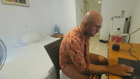 Snapshot of bombastic4 chatting on September 16, 8:59 am bombastic4 online show from September 16, 8:59 am