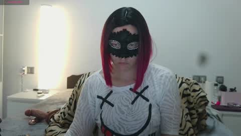 Lucy online show from April 4, 9:18 am