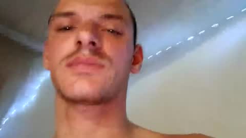 Snapshot of bondsasha2101 chatting on November 15, 8:22 am bondsasha2101 online show from November 15, 8:22 am