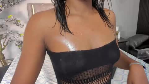 Snapshot of boniebluee chatting on November 17, 4:18 am boniebluee online show from November 17, 4:18 am