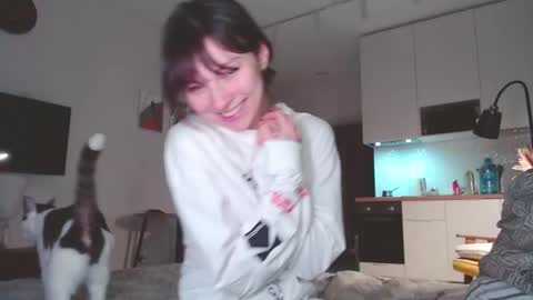 Mary 3 live time content 18   online show from March 8, 8:23 pm