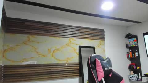 becky online show from November 12, 7:03 pm