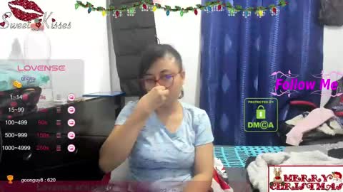 Snapshot of bonnie_lam_ chatting on December 11, 3:45 am bonnie lam hello welcome to my room I hope you have fun and you can reach your maximum pleasure here with me online show from December 11, 3:45 am