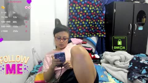 Snapshot of bonnie_lam_ chatting on October 20, 4:24 am bonnie lam hello welcome to my room I hope you have fun and you can reach your maximum pleasure here with me online show from October 20, 4:24 am