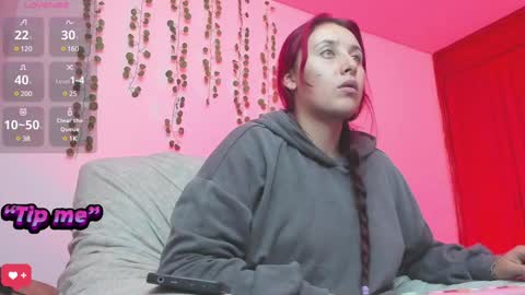 Bonnie Help me reach 500 likes online show from December 5, 12:52 am