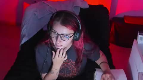 Bonnie Help me reach 500 likes online show from October 21, 10:32 pm