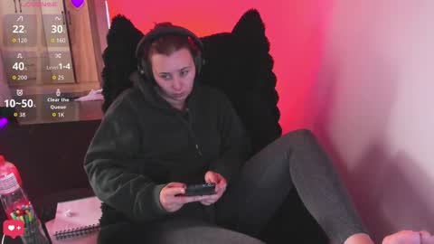 Bonnie Help me reach 500 likes online show from March 2, 5:20 pm