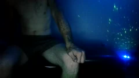 Snapshot of bonnieanclyde09 chatting on October 7, 6:43 am bonnieanclyde09 online show from October 7, 6:43 am