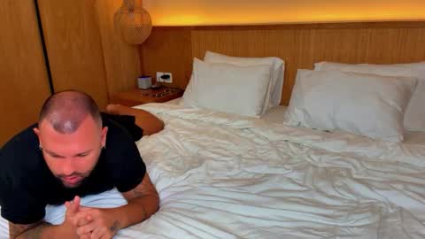 bonnieandclyde540767 online show from March 24, 6:51 am