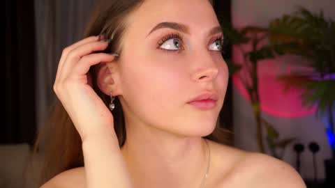 Grace online show from December 19, 7:18 am