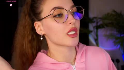 Grace online show from December 20, 11:00 am