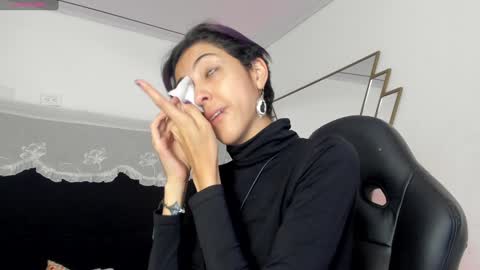   online show from January 9, 11:36 am