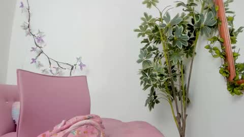   online show from March 26, 11:43 pm