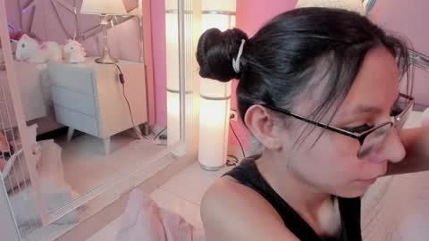 Snapshot of bonniepark_ chatting on December 26, 3:42 pm Bonnie online show from December 26, 3:42 pm