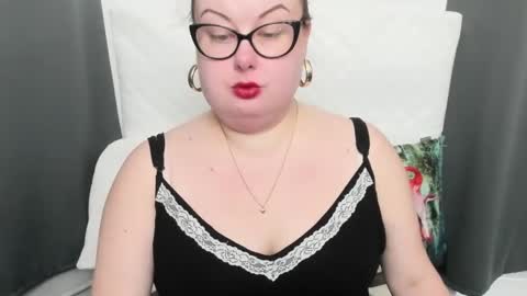 Bonnie online show from March 4, 1:28 pm