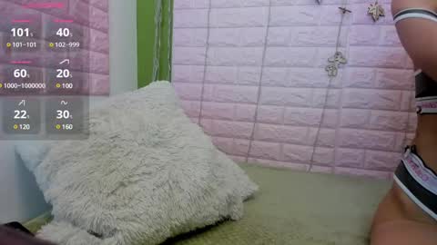 Snapshot of bonnieshyy chatting on December 18, 12:51 pm Bonnie  online show from December 18, 12:51 pm