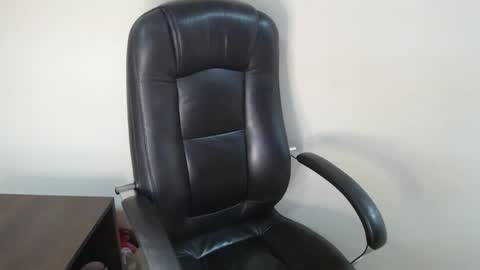 Bonnie online show from December 3, 11:30 am