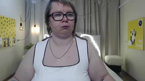 Snapshot of bonnnyboobsy chatting on May 11, 4:04 pm bonnnyboobsy online show from May 11, 4:04 pm