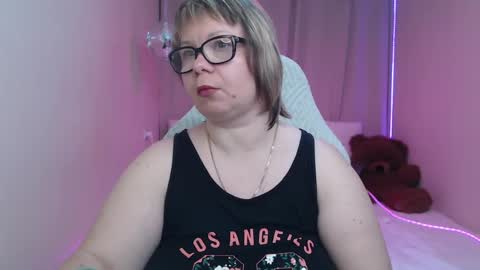Snapshot of bonnnyboobsy chatting on May 15, 12:01 pm bonnnyboobsy online show from May 15, 12:01 pm