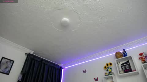 Snapshot of bonny_clyde_xx_ chatting on April 14, 5:46 am Soffy Brooks Independent model online show from April 14, 5:46 am