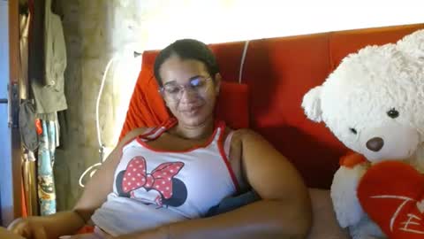 Snapshot of bonvivantb chatting on December 26, 12:49 pm Queen Bon Vivantt online show from December 26, 12:49 pm