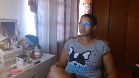 Snapshot of bonvivantb chatting on January 23, 2:07 pm Queen Bon Vivantt online show from January 23, 2:07 pm