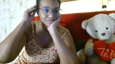 Snapshot of bonvivantb chatting on February 17, 5:10 pm Queen Bon Vivantt online show from February 17, 5:10 pm