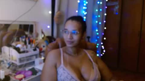 Snapshot of bonvivantb chatting on February 23, 5:34 am Queen Bon Vivantt online show from February 23, 5:34 am