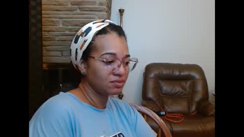 Snapshot of bonvivantb chatting on October 7, 12:13 pm Queen Bon Vivantt online show from October 7, 12:13 pm