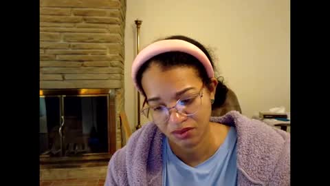 Snapshot of bonvivantb chatting on October 15, 1:33 pm Queen Bon Vivantt online show from October 15, 1:33 pm