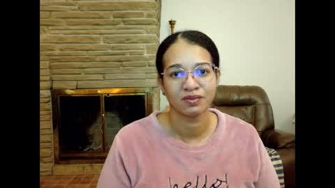 Snapshot of bonvivantb chatting on November 10, 1:54 pm Queen Bon Vivantt online show from November 10, 1:54 pm