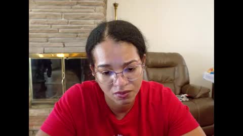 Snapshot of bonvivantb chatting on November 19, 5:57 pm Queen Bon Vivantt online show from November 19, 5:57 pm