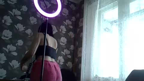 Snapshot of bony_may4 chatting on December 20, 8:06 am bony_may4 online show from December 20, 8:06 am