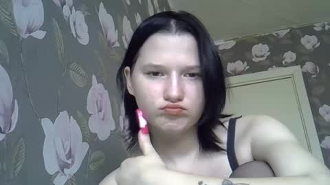 Snapshot of bony_may4 chatting on December 28, 10:14 am bony_may4 online show from December 28, 10:14 am