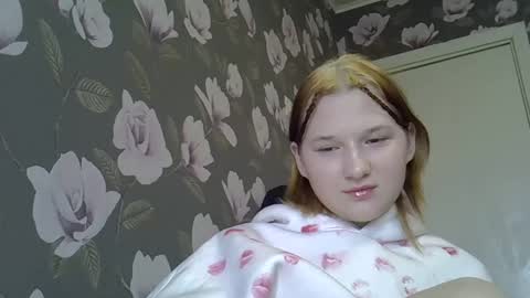 Snapshot of bony_may4 chatting on January 30, 1:21 pm bony_may4 online show from January 30, 1:21 pm