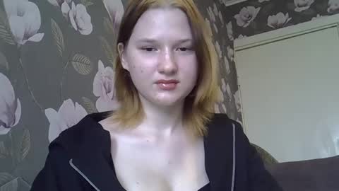 Snapshot of bony_may4 chatting on January 31, 7:39 am bony_may4 online show from January 31, 7:39 am