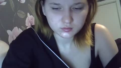 Snapshot of bony_may4 chatting on February 2, 11:32 pm bony_may4 online show from February 2, 11:32 pm