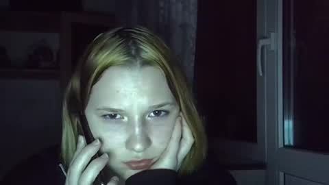 Snapshot of bony_may4 chatting on February 22, 6:08 pm bony_may4 online show from February 22, 6:08 pm