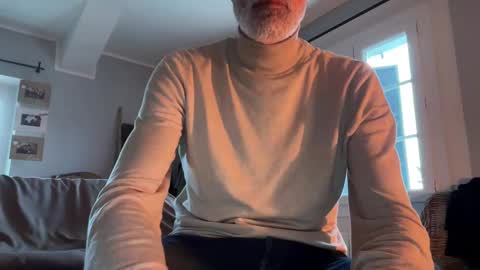 Snapshot of bonzo21 chatting on February 21, 4:37 pm bonzo21 online show from February 21, 4:37 pm