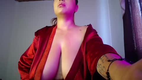 KIM     online show from September 29, 8:24 pm